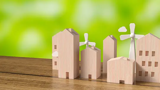 vivienda sostenible Amarilo con eficiencia energética, zonas verdes y diseño eco-amigable en Colombia