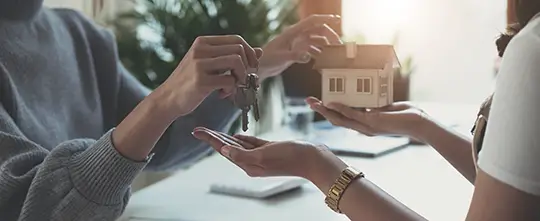 Comprar vivienda en Colombia desde Estados Unidos: requisitos, financiación y pasos para invertir con seguridad