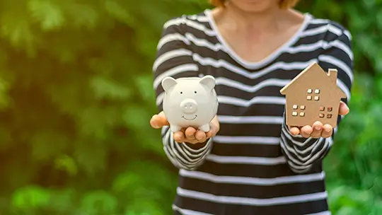Invertir tus cesantías en vivienda con Amarilo y transforma tu ahorro en un hogar propio.