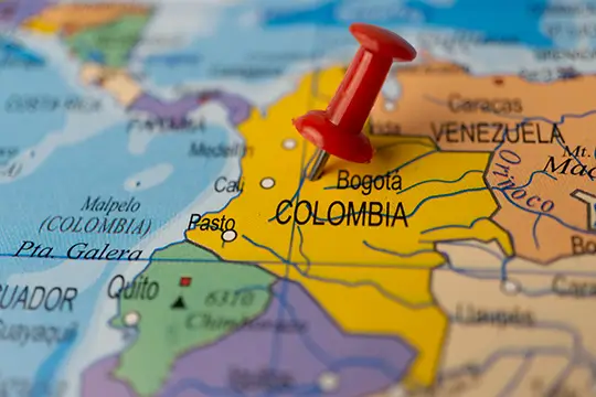 Comparativa de inversión inmobiliaria en ciudades colombianas con proyectos Amarilo