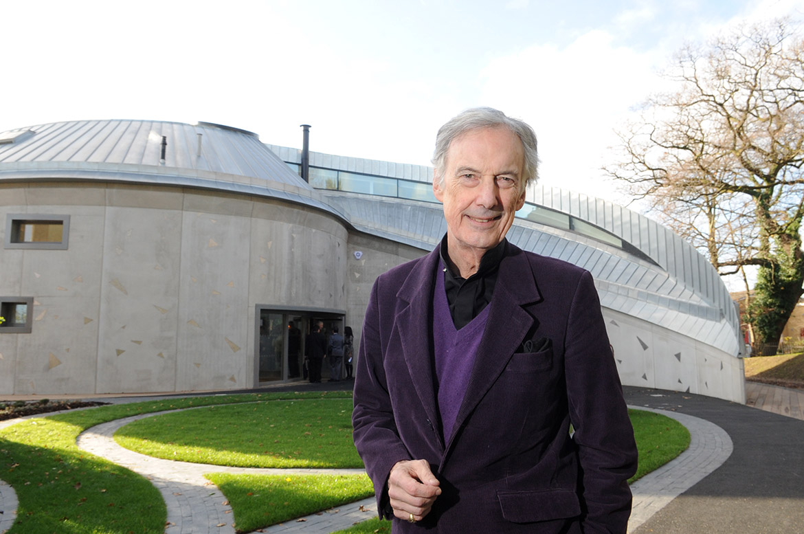 Charles Jencks, crítica y extravagancia