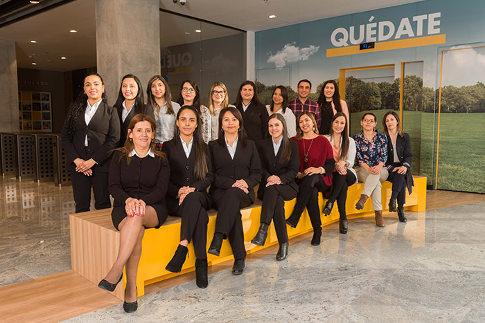 Colaboradores de Amarilo