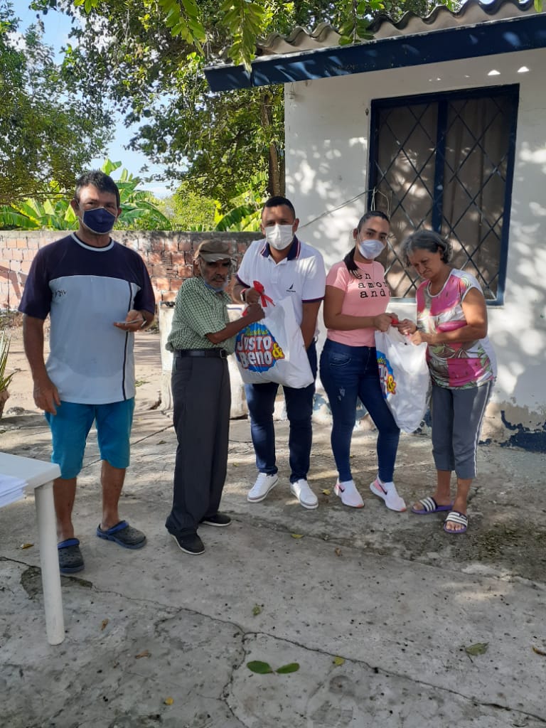 Amarilo para las comunidades