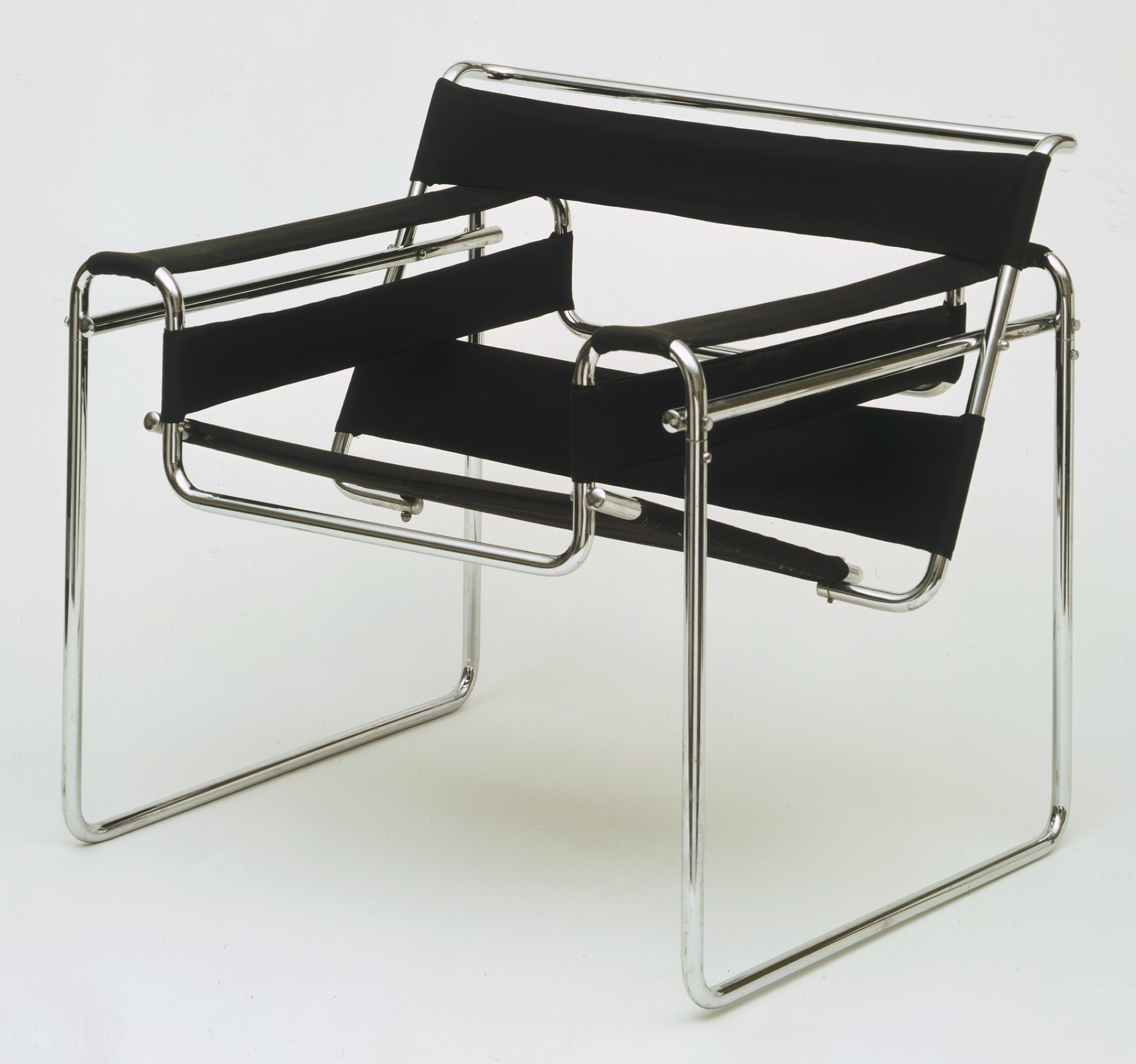 cri_MOMA-1