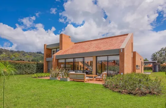 ¿Con qué salario mensual te comprarías tu primera casa? | Amarilo